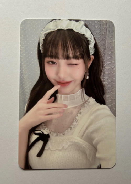 Wonyoung Ive 2024 Seasons Greetings Photocard