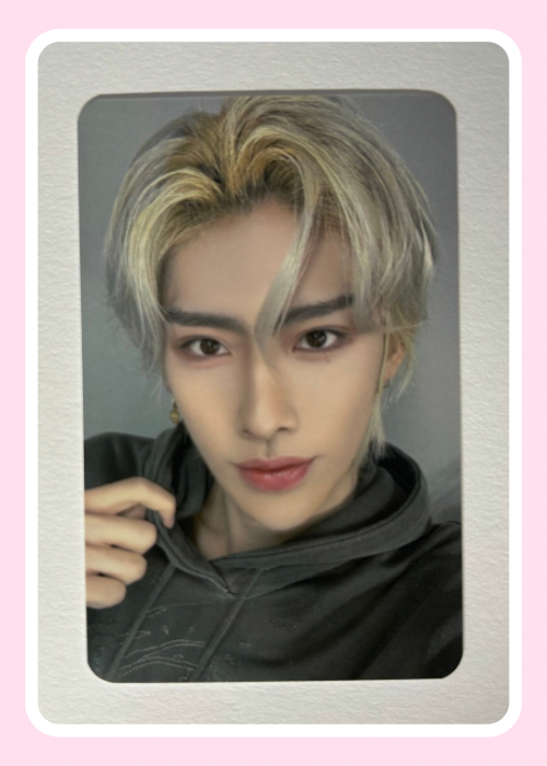 Ricky Zerobaseone x Romantic Crown Photocard