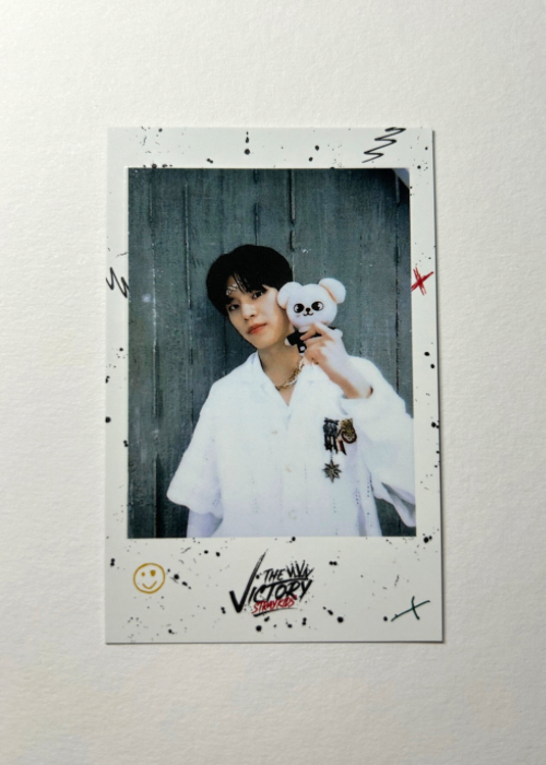 Seungmin Stray Kids Skzoo The Victory pop up Polaroid