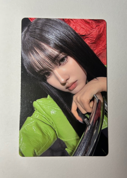 Yoon StayC “S” Weverse POB Photocard