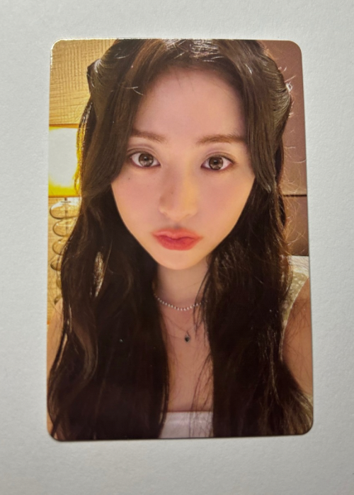 Yujin LE SSERAFIM Leniverse Photobook Photocard