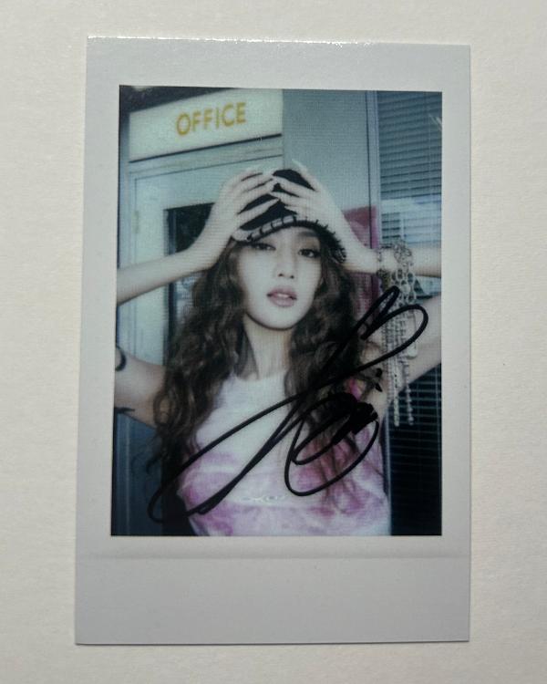 Minnie Gidle I Sway Apple Music pob Polaroid photocard